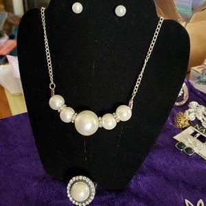 Large faux pearl set